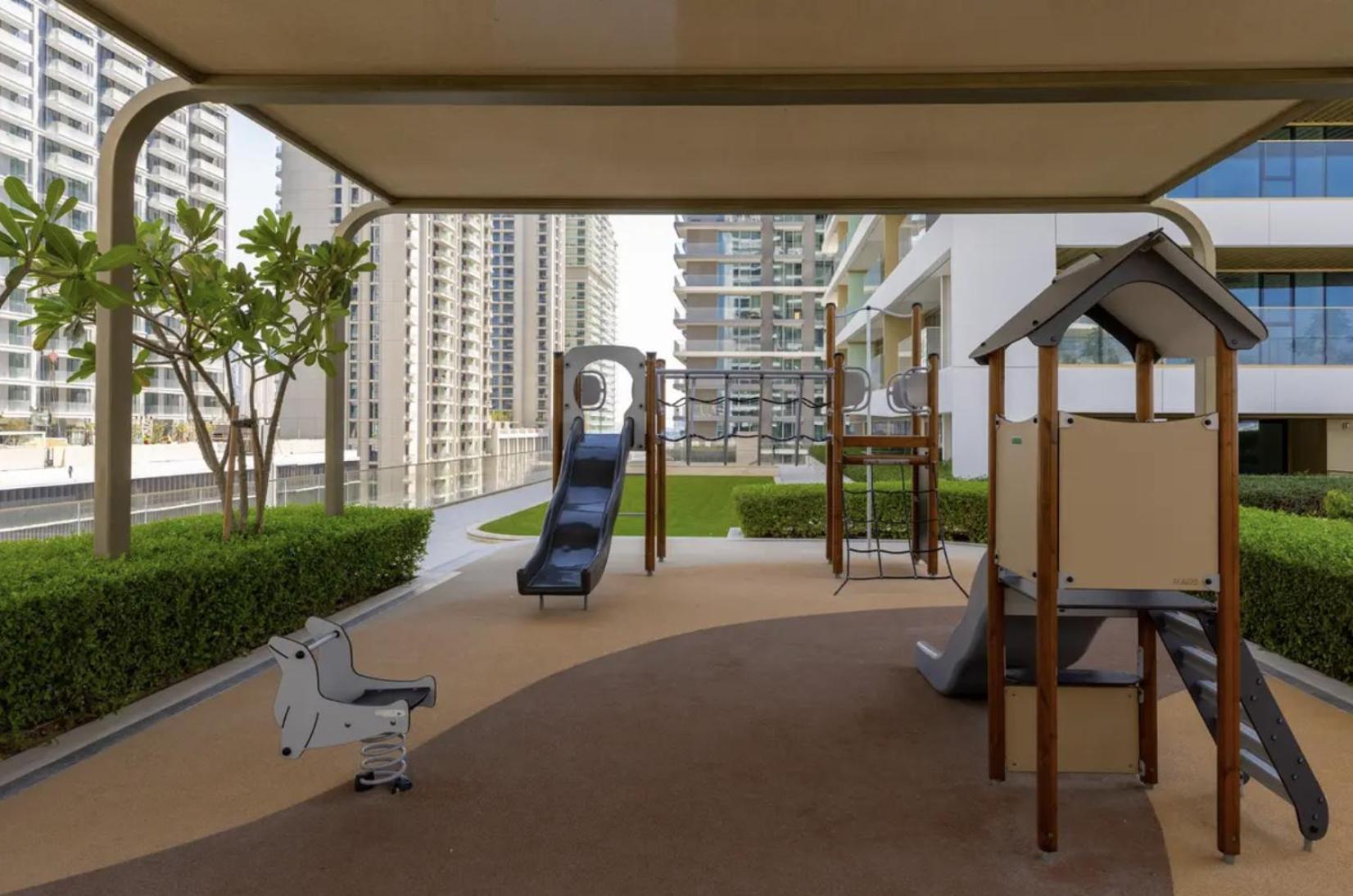 Waterfront 1 Bedroom - Private - Emaar Beachfront *